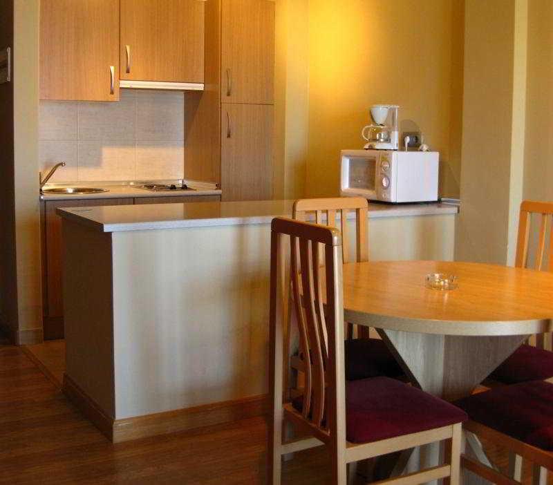 Apartamentos Mar Rovacias Комільяс Номер фото