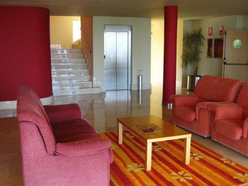 Apartamentos Mar Rovacias Комільяс Екстер'єр фото